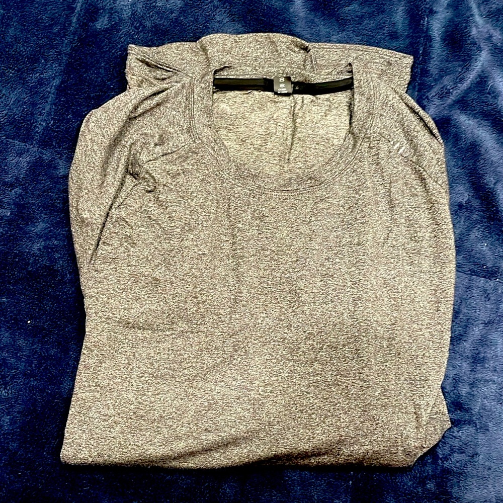 Men’s lulu lemon long sleeve workout shirt!